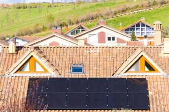 Un panneau solaire de 300w est-il suffisant pour ma maison ?