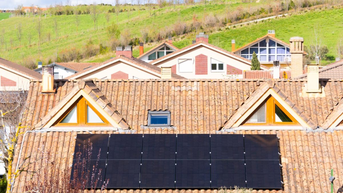 Un panneau solaire de 300w est-il suffisant pour ma maison ?
